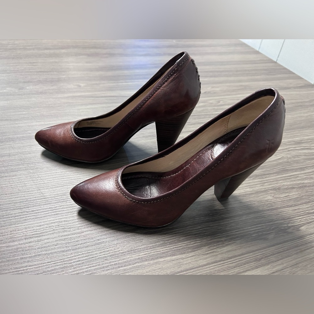 Frye Regina Leather Pump Women’s Sz 7 M High Heels Brown Slip On